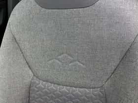 Toyota Yaris_Cross (2024) thumbnail 36