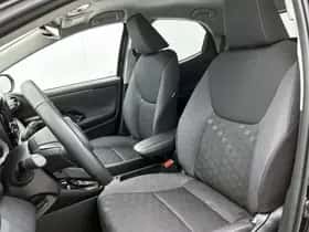 Toyota Yaris (2025) thumbnail 16