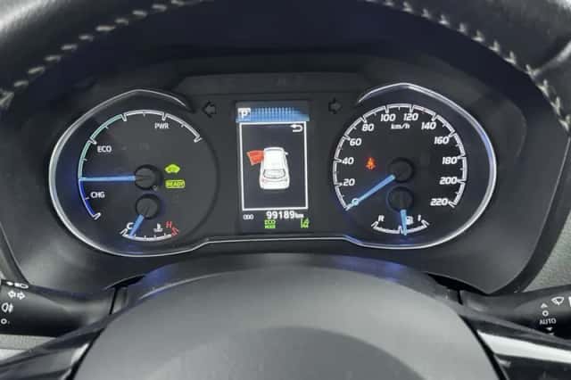 Toyota Yaris (2017) thumbnail 5