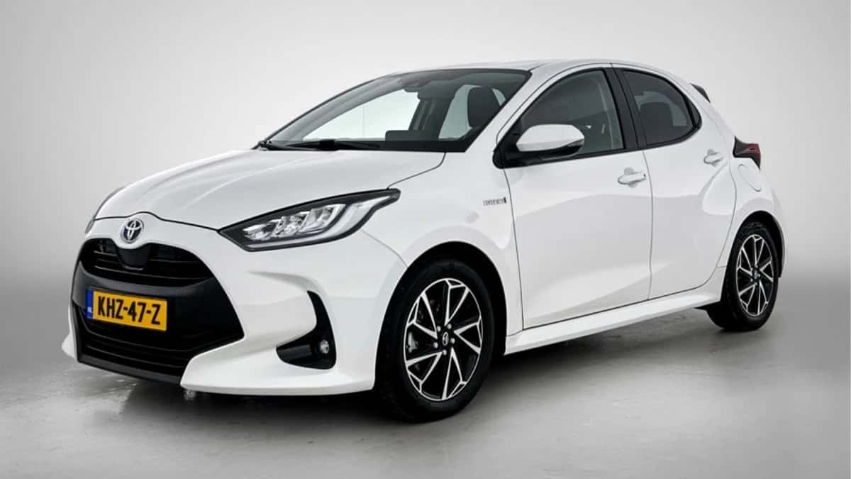 Toyota Yaris (2021) — foto 1