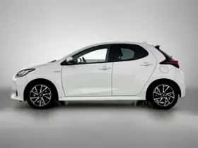 Toyota Yaris (2021) thumbnail 3