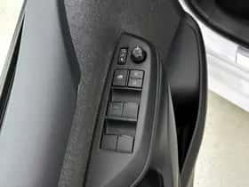 Toyota Yaris (2021) thumbnail 22