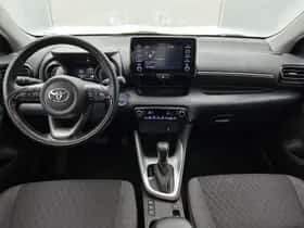 Toyota Yaris (2021) thumbnail 4