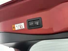 Toyota C-HR (2024) thumbnail 26