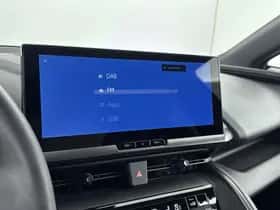 Toyota C-HR (2024) thumbnail 10