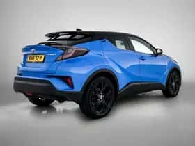 Toyota C-HR (2019) thumbnail 2