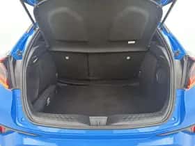 Toyota C-HR (2019) thumbnail 30