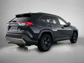 Toyota RAV4 (2022) thumbnail 2