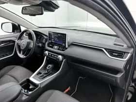 Toyota RAV4 (2022) thumbnail 6