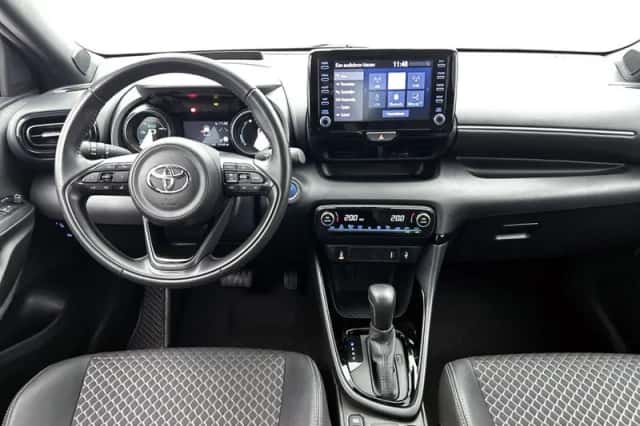 Toyota Yaris (2022) thumbnail 4