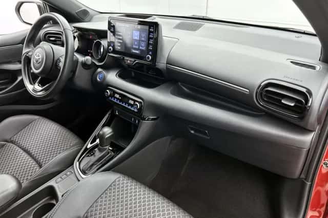 Toyota Yaris (2022) thumbnail 6