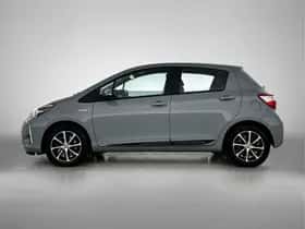 Toyota Yaris (2019) thumbnail 3