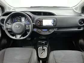 Toyota Yaris (2019) thumbnail 4