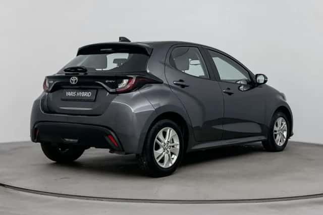 Toyota Yaris (2025) thumbnail 2