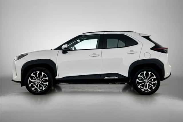 Toyota Yaris_Cross (2025) thumbnail 3