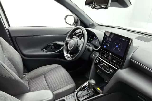 Toyota Yaris_Cross (2025) thumbnail 6