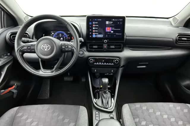 Toyota Yaris (2025) thumbnail 4