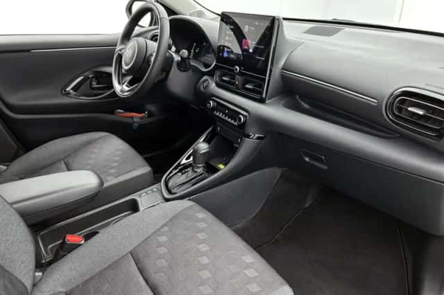 Toyota Yaris (2025) thumbnail 6