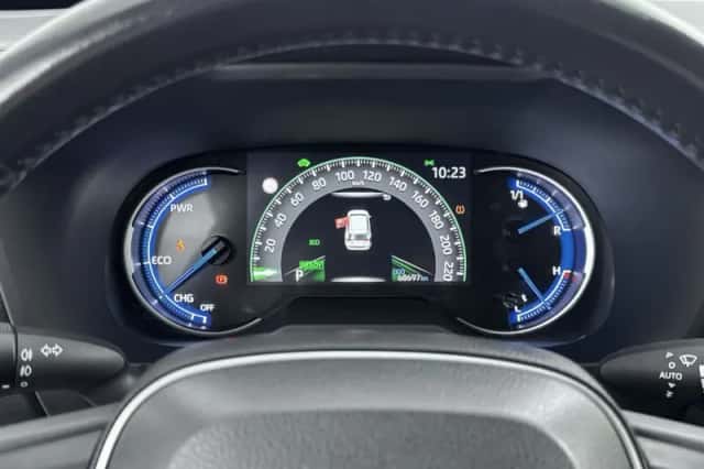 Toyota RAV4 (2021) thumbnail 6