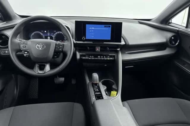 Toyota C-HR (2025) thumbnail 4