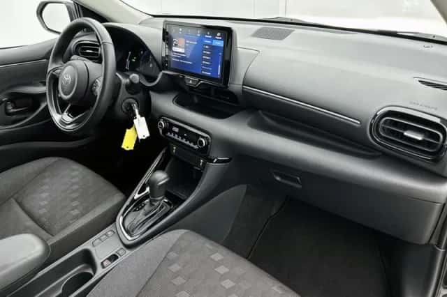 Toyota Yaris (2025) thumbnail 6