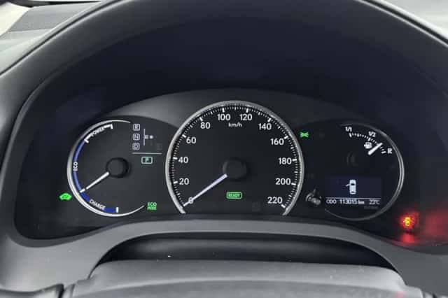 Lexus CT (2015) thumbnail 5