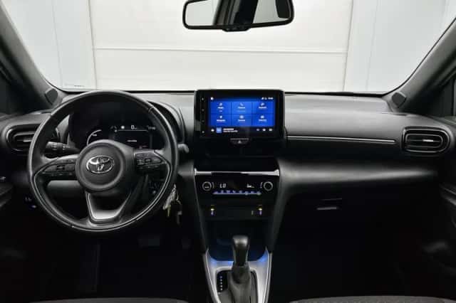 Toyota Yaris_Cross (2023) thumbnail 4