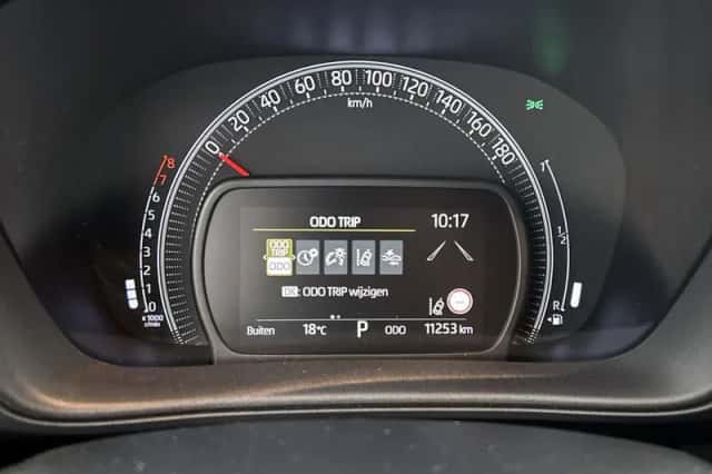 Toyota Aygo (2022) thumbnail 5