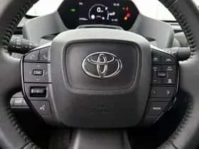 Toyota bZ4X (2024) thumbnail 17