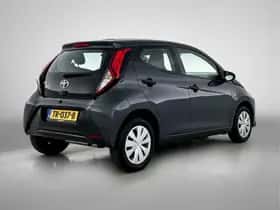 Toyota Aygo (2018) thumbnail 2
