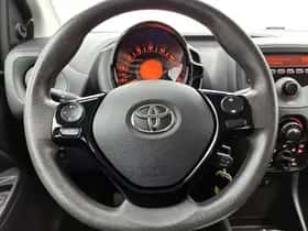 Toyota Aygo (2018) thumbnail 16
