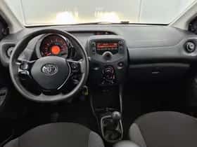 Toyota Aygo (2018) thumbnail 4