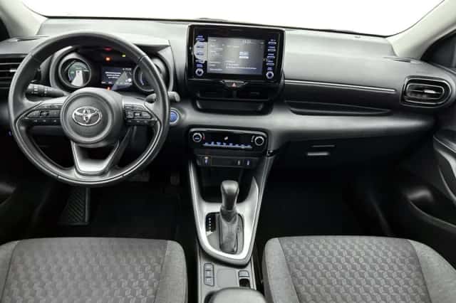 Toyota Yaris (2023) thumbnail 4