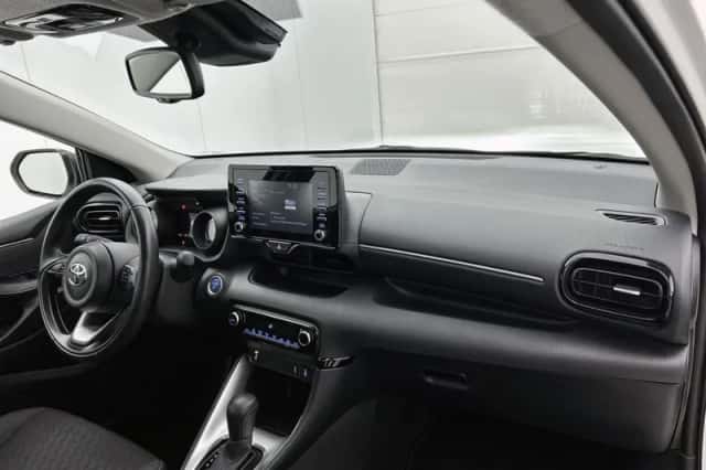 Toyota Yaris (2023) thumbnail 6