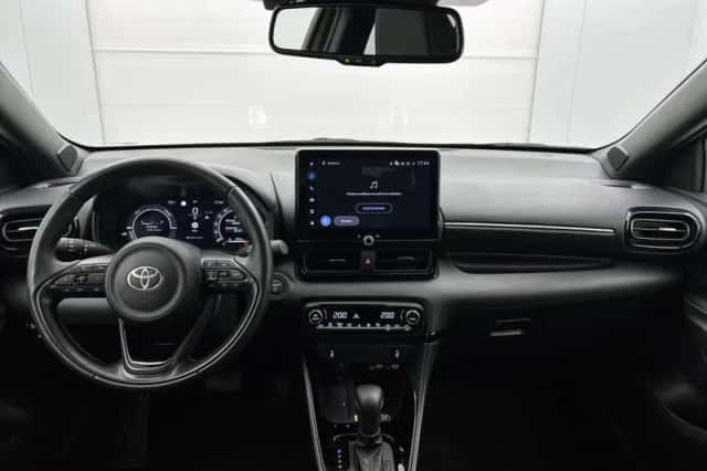 Toyota Yaris (2025) thumbnail 4