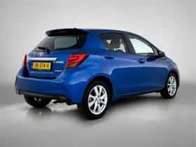Toyota Yaris (2014) thumbnail 2