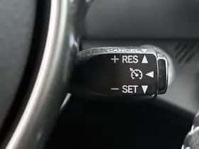 Toyota Yaris (2014) thumbnail 14