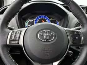 Toyota Yaris (2014) thumbnail 17
