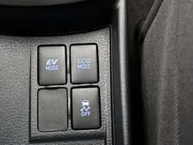 Toyota Yaris (2014) thumbnail 24