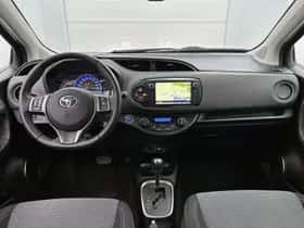 Toyota Yaris (2014) thumbnail 4