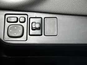 Toyota Yaris (2014) thumbnail 34