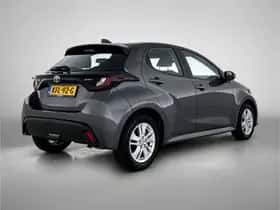Toyota Yaris (2025) thumbnail 2