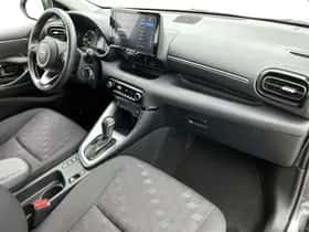 Toyota Yaris (2025) thumbnail 6