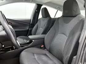 Toyota Prius (2019) thumbnail 15