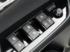 Toyota Prius (2019) thumbnail 21