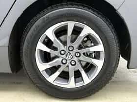 Toyota Prius (2019) thumbnail 22