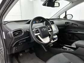 Toyota Prius (2019) thumbnail 31