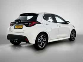 Toyota Yaris (2023) thumbnail 2