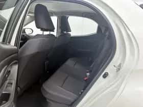 Toyota Yaris (2023) thumbnail 16