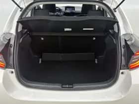 Toyota Yaris (2023) thumbnail 27